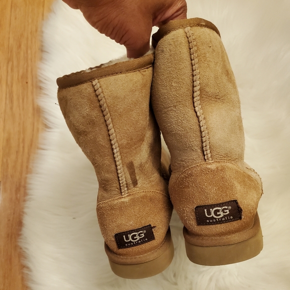 Light Tan UGG boots - Picture 4 of 4